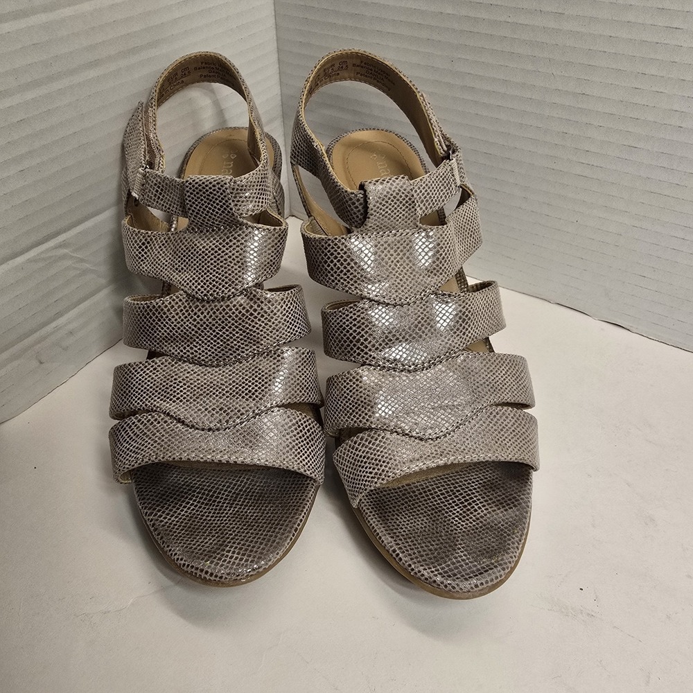 Naturalizer Dahlia Grey Snakeskin Embossed Strappy Dress Sandals Heels Size 7.5M